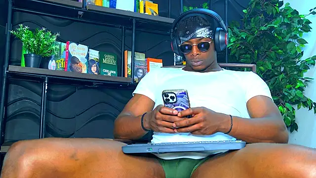 Snapshot of dalton_asher chatting on November 27, 3:23 pm dalton asher online show from November 27, 3:23 pm