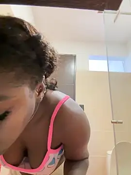 EmilyKisx online show from October 24, 12:37 pm