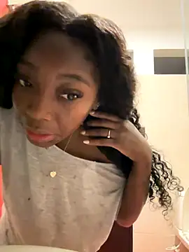 EmilyKisx online show from December 3, 10:14 am