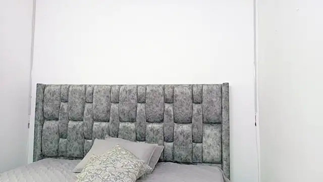 Snapshot of Lizbeth_Rouse chatting on September 14, 2:06 pm Lizbeth Rouse online show from September 14, 2:06 pm