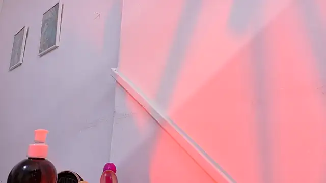 Snapshot of Lizbeth_Rouse chatting on October 12, 12:06 pm Lizbeth Rouse online show from October 12, 12:06 pm