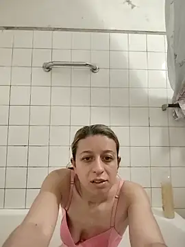 TheBunnyAndTheMaster online show from April 11, 12:40 am