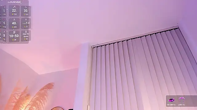 Snapshot of NikaVelvet1 chatting on October 27, 11:38 pm NikaVelvet1 online show from October 27, 11:38 pm