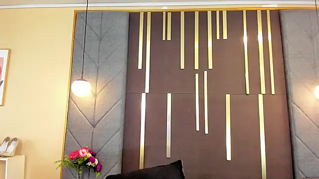 OliviGrace online show from April 18, 4:26 am