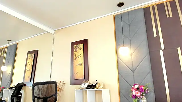 OliviGrace online show from June 4, 9:08 pm