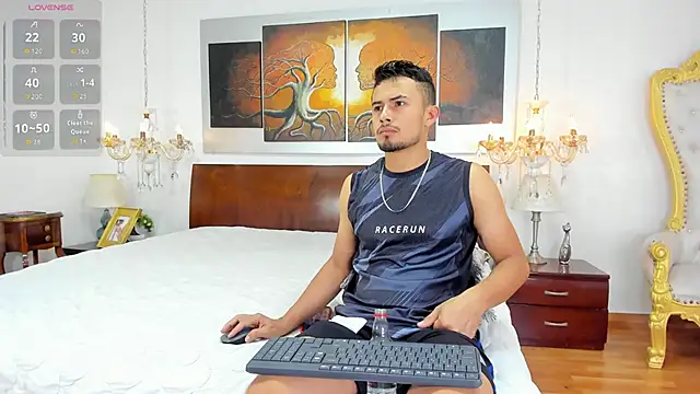 Valentiinoss online show from February 14, 9:04 pm