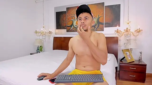 Valentiinoss online show from December 19, 9:17 pm