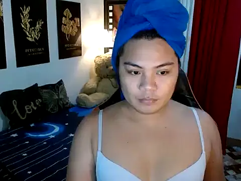 TSbrianaHugeCock online show from November 15, 7:40 pm