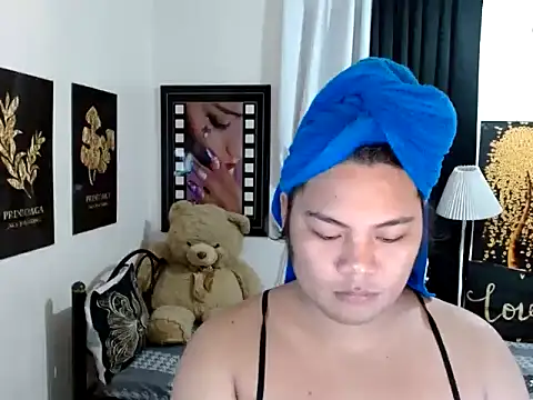 TSbrianaHugeCock online show from March 29, 2:41 pm