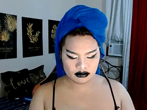 TSbrianaHugeCock online show from November 27, 8:59 am