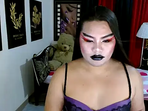 TSbrianaHugeCock online show from May 11, 2:45 pm