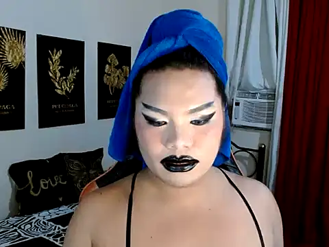 TSbrianaHugeCock online show from December 2, 2:52 pm