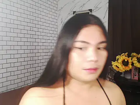 Snapshot of TSbrianaHugeCock chatting on October 13, 6:48 am TSbrianaHugeCock online show from October 13, 6:48 am
