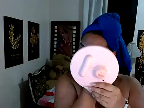 TSbrianaHugeCock online show from April 12, 2:20 pm