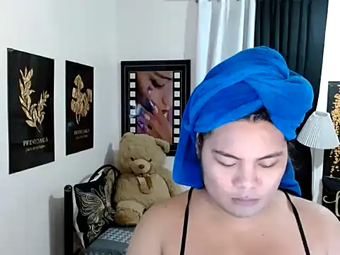 TSbrianaHugeCock online show from March 28, 3:35 pm