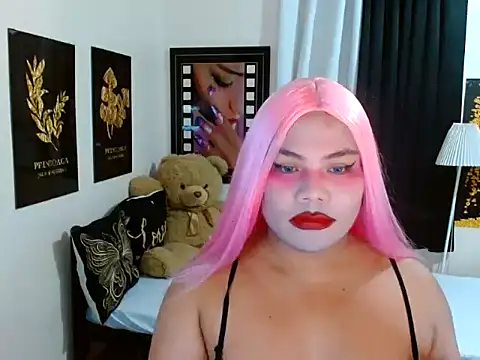 TSbrianaHugeCock online show from March 10, 1:48 pm