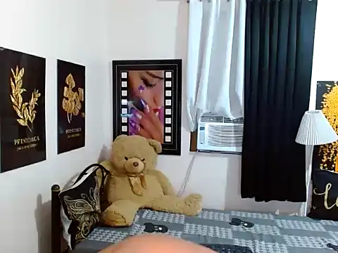 TSbrianaHugeCock online show from March 23, 2:28 pm