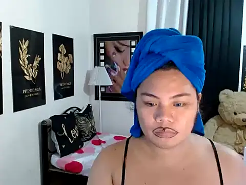 TSbrianaHugeCock online show from February 10, 2:05 pm