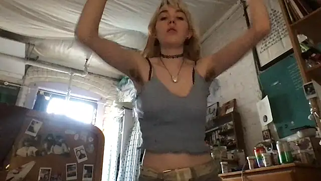 Snapshot of danceissex chatting on October 19, 8:33 pm danceissex online show from October 19, 8:33 pm