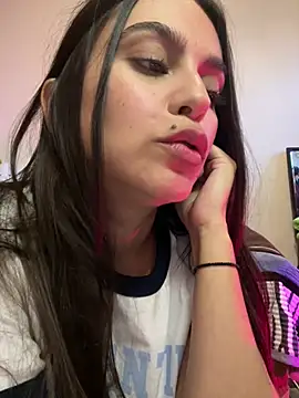 lulix69 online show from May 4, 1:25 pm