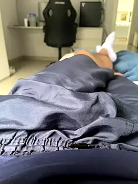 Snapshot of Novinho16cmz chatting on October 10, 3:57 pm Novinho16cmz online show from October 10, 3:57 pm