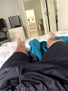 Snapshot of Novinho16cmz chatting on November 7, 4:00 pm Novinho16cmz online show from November 7, 4:00 pm