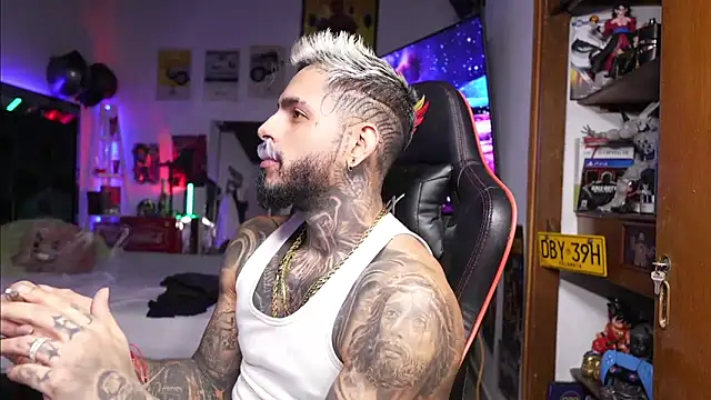 logan hugh8 online show from March 17, 4:15 am