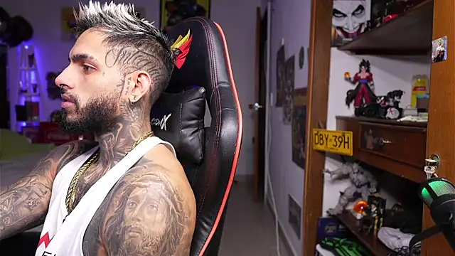 logan hugh8 online show from April 10, 5:58 am