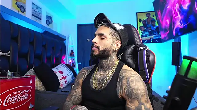 logan hugh8 online show from March 1, 12:49 pm