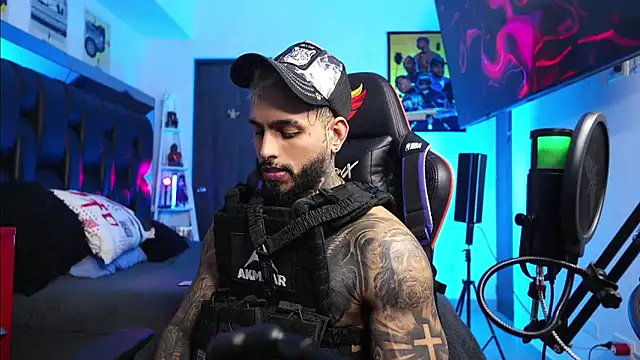 logan hugh8 online show from February 20, 11:39 pm