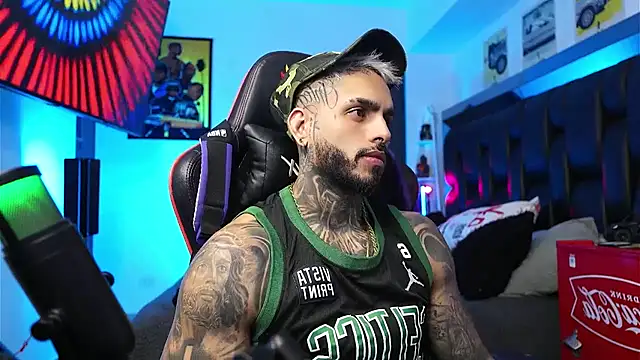 logan hugh8 online show from February 13, 3:34 pm