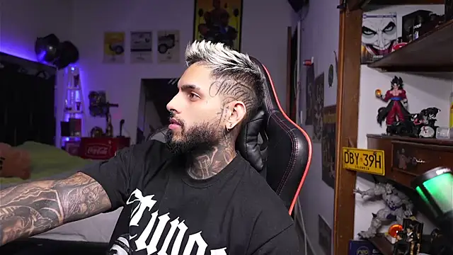 logan hugh8 online show from April 9, 4:58 am