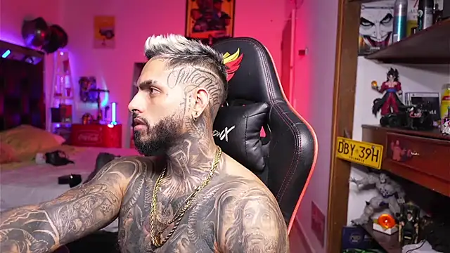 logan hugh8 online show from March 30, 8:43 pm