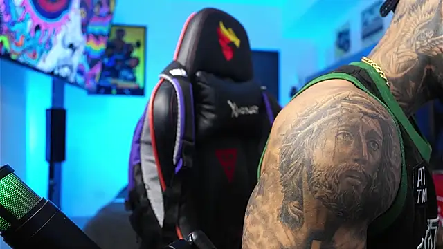 logan hugh8 online show from February 14, 11:21 am