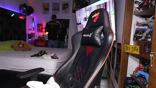 logan hugh8 online show from March 19, 4:23 am