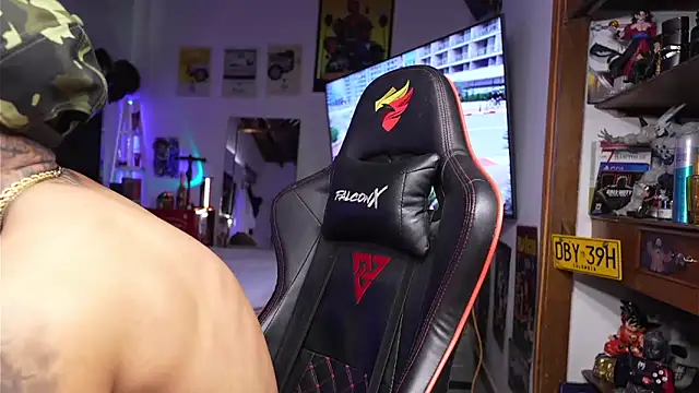 logan hugh8 online show from March 19, 6:19 pm