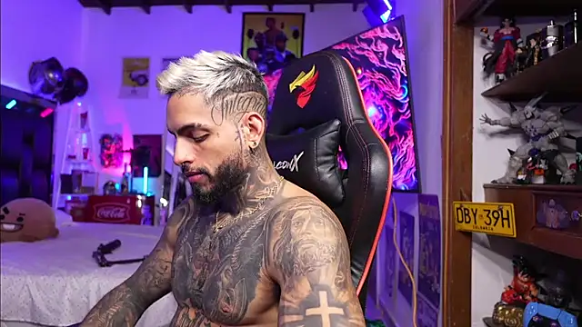 logan hugh8 online show from March 9, 4:43 pm