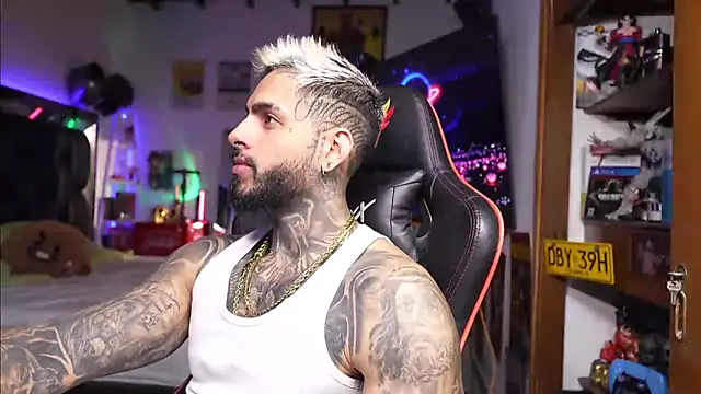 logan hugh8 online show from March 18, 2:58 am