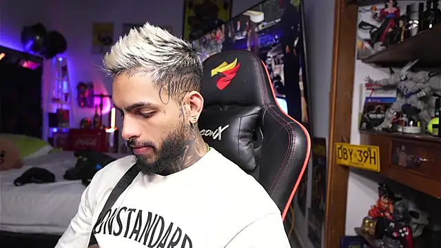 logan hugh8 online show from March 20, 6:25 am