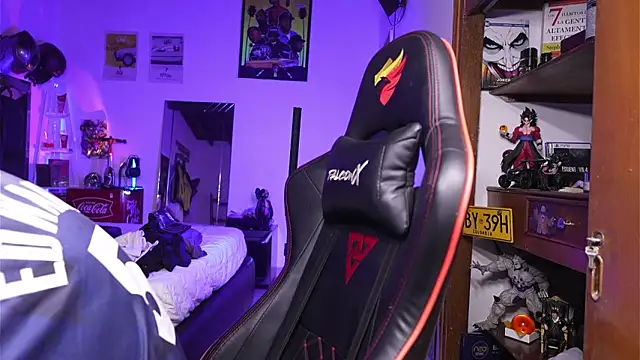 logan hugh8 online show from March 26, 10:35 am