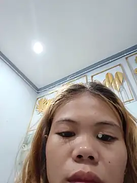 Snapshot of Sexxie_Ella22 chatting on May 22, 9:02 pm Sexxie Ella22 online show from May 22, 9:02 pm