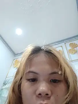 Snapshot of Sexxie_Ella22 chatting on May 8, 9:07 pm Sexxie Ella22 online show from May 8, 9:07 pm
