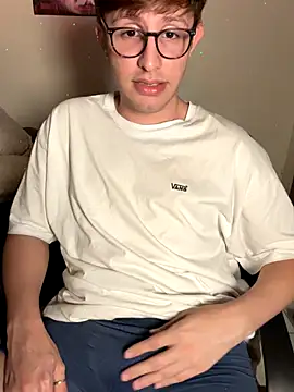 Snapshot of ricdicxs chatting on September 10, 9:47 pm ricdicxs online show from September 10, 9:47 pm