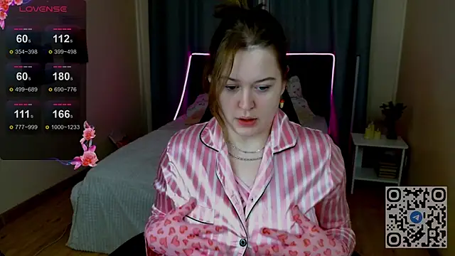 HelenHartt online show from March 24, 8:14 am