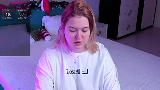 HelenHartt online show from January 11, 1:45 am