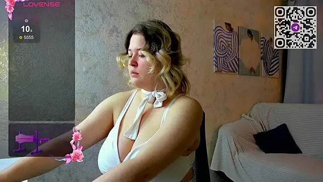 HelenHartt online show from November 30, 1:39 am