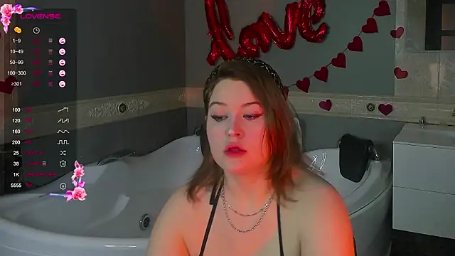 HelenHartt online show from February 14, 9:09 am