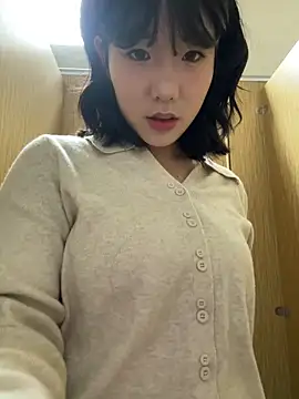 luluya1314 online show from April 8, 11:22 am