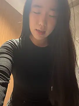 luluya1314 online show from November 27, 2:12 am