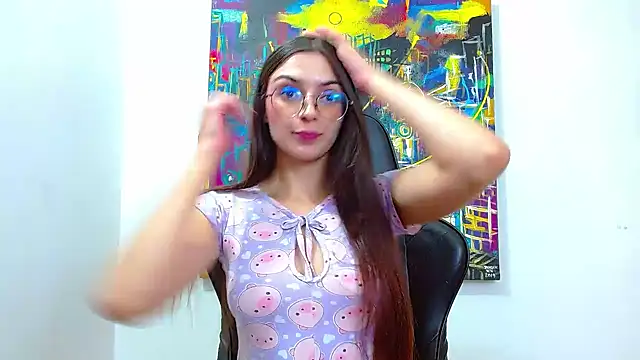 Lea Deluc online show from April 7, 8:43 pm